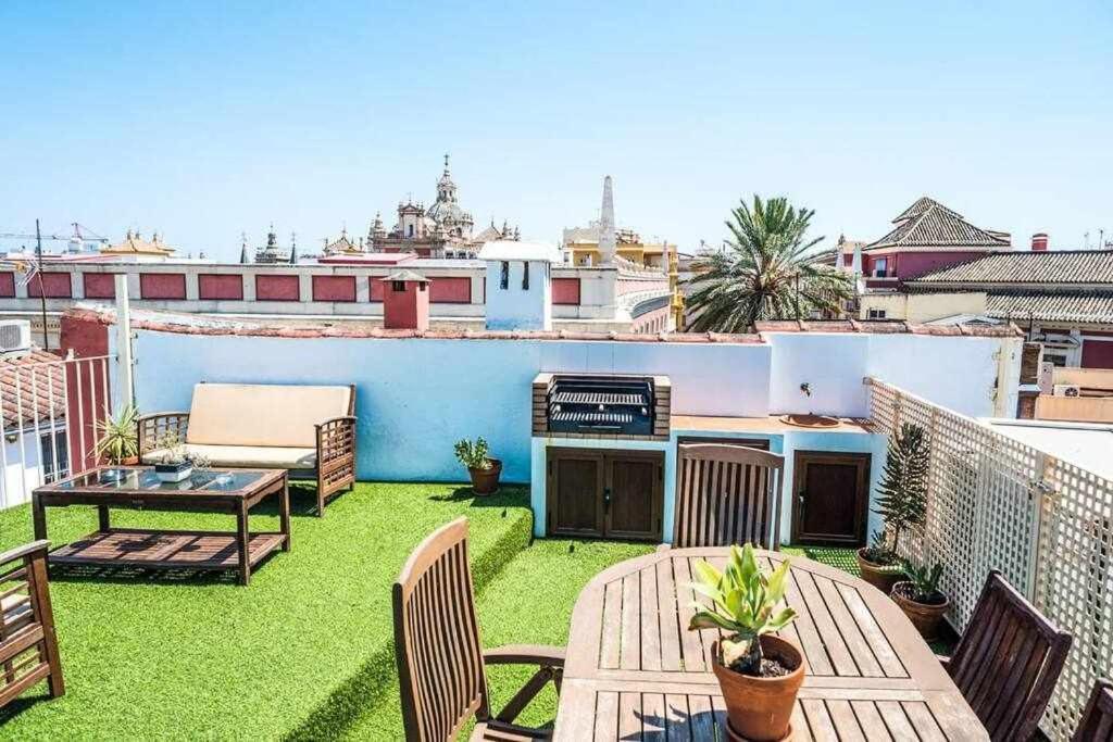 Atico Con Piscina Junto Catedral De Sevilla Eksteriør bilde