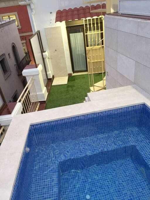 Atico Con Piscina Junto Catedral De Sevilla Eksteriør bilde