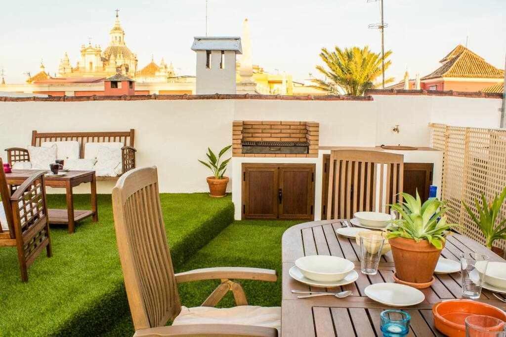 Atico Con Piscina Junto Catedral De Sevilla Eksteriør bilde