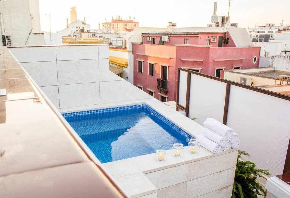 Atico Con Piscina Junto Catedral De Sevilla Eksteriør bilde