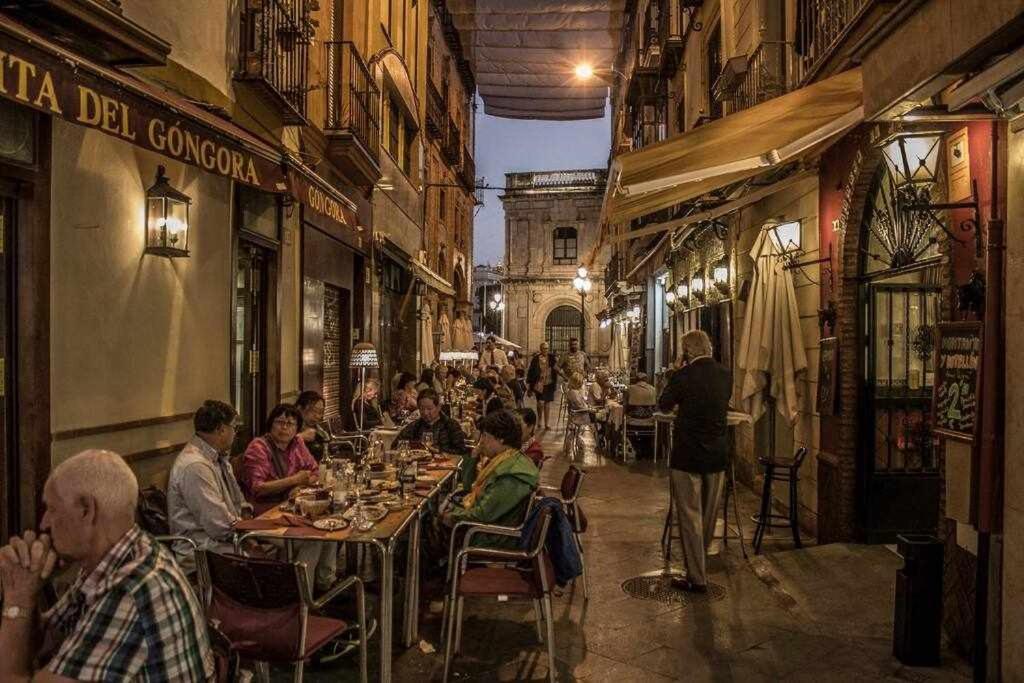 Atico Con Piscina Junto Catedral De Sevilla Eksteriør bilde