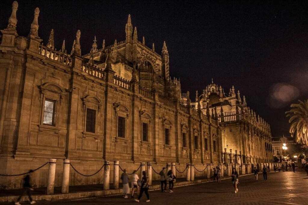Atico Con Piscina Junto Catedral De Sevilla Eksteriør bilde