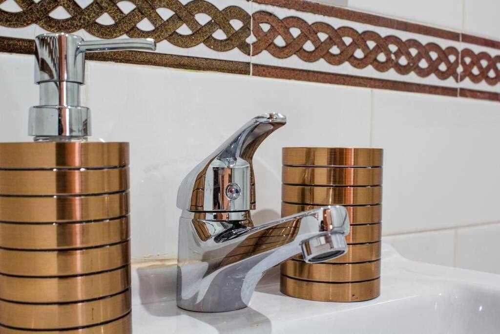 Atico Con Piscina Junto Catedral De Sevilla Eksteriør bilde