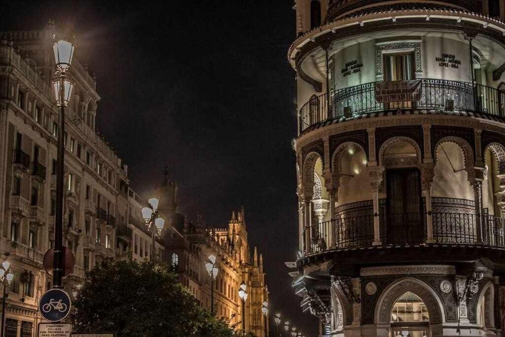 Atico Con Piscina Junto Catedral De Sevilla Eksteriør bilde