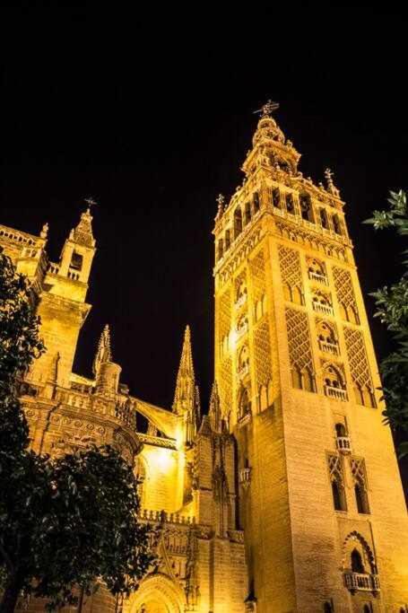 Atico Con Piscina Junto Catedral De Sevilla Eksteriør bilde