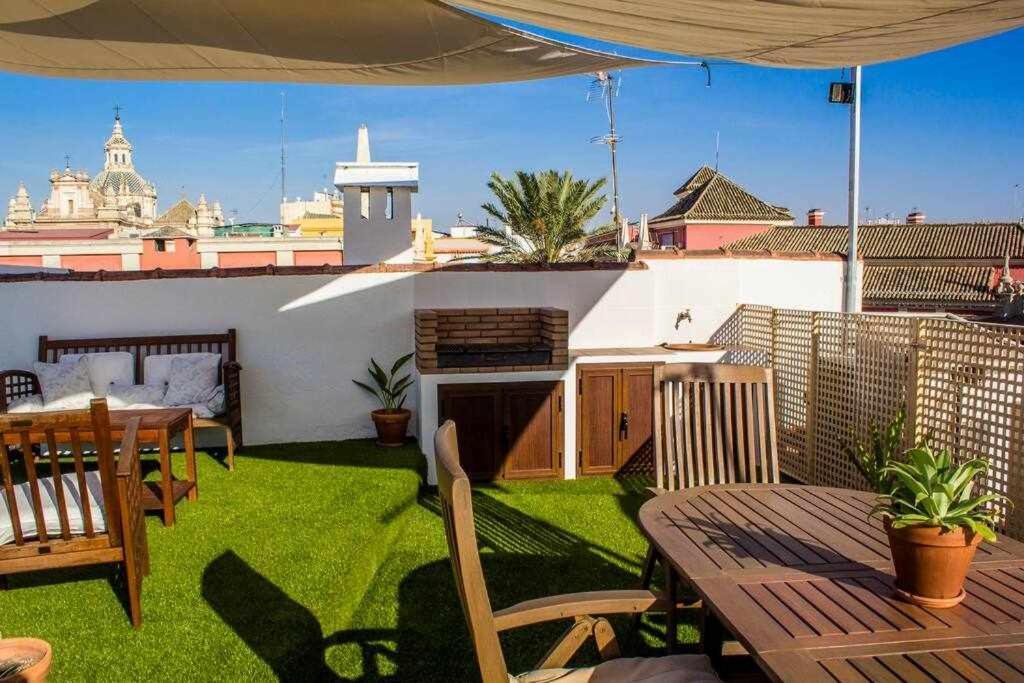 Atico Con Piscina Junto Catedral De Sevilla Eksteriør bilde